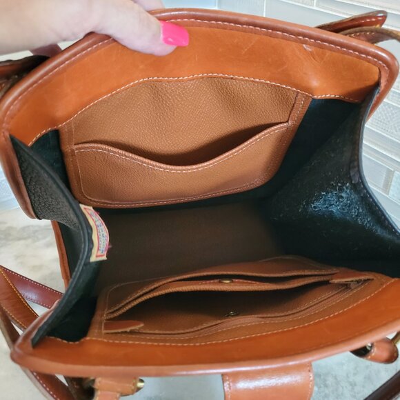 Vintage Dooney and Bourke Turn Lock Shoulder Bucket Bag - Picture 9 of 13